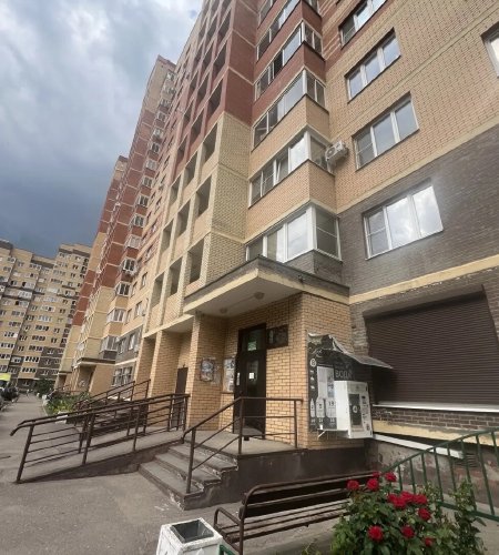 1 к.кв.Свердловский, Строителей 8