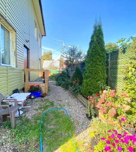 Продается дом с участком