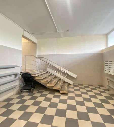 Продается  комната в 3-х к. кв.