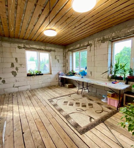 Продается дом с участком