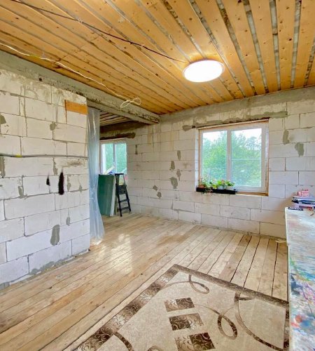 Продается дом с участком