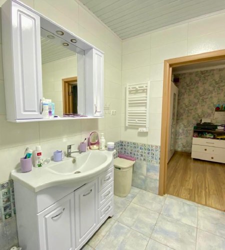 Продается дом с участком