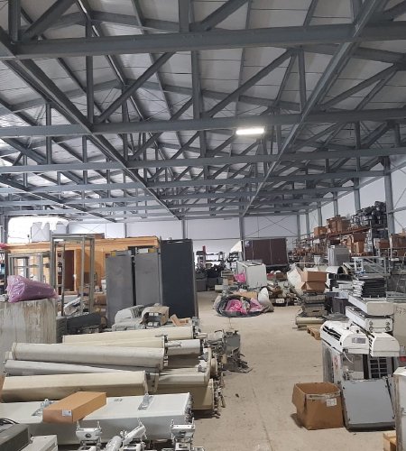 продается база