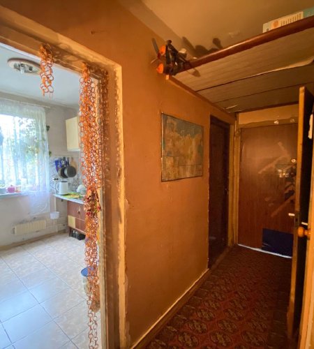 Продается  комната в 3-х к. кв.